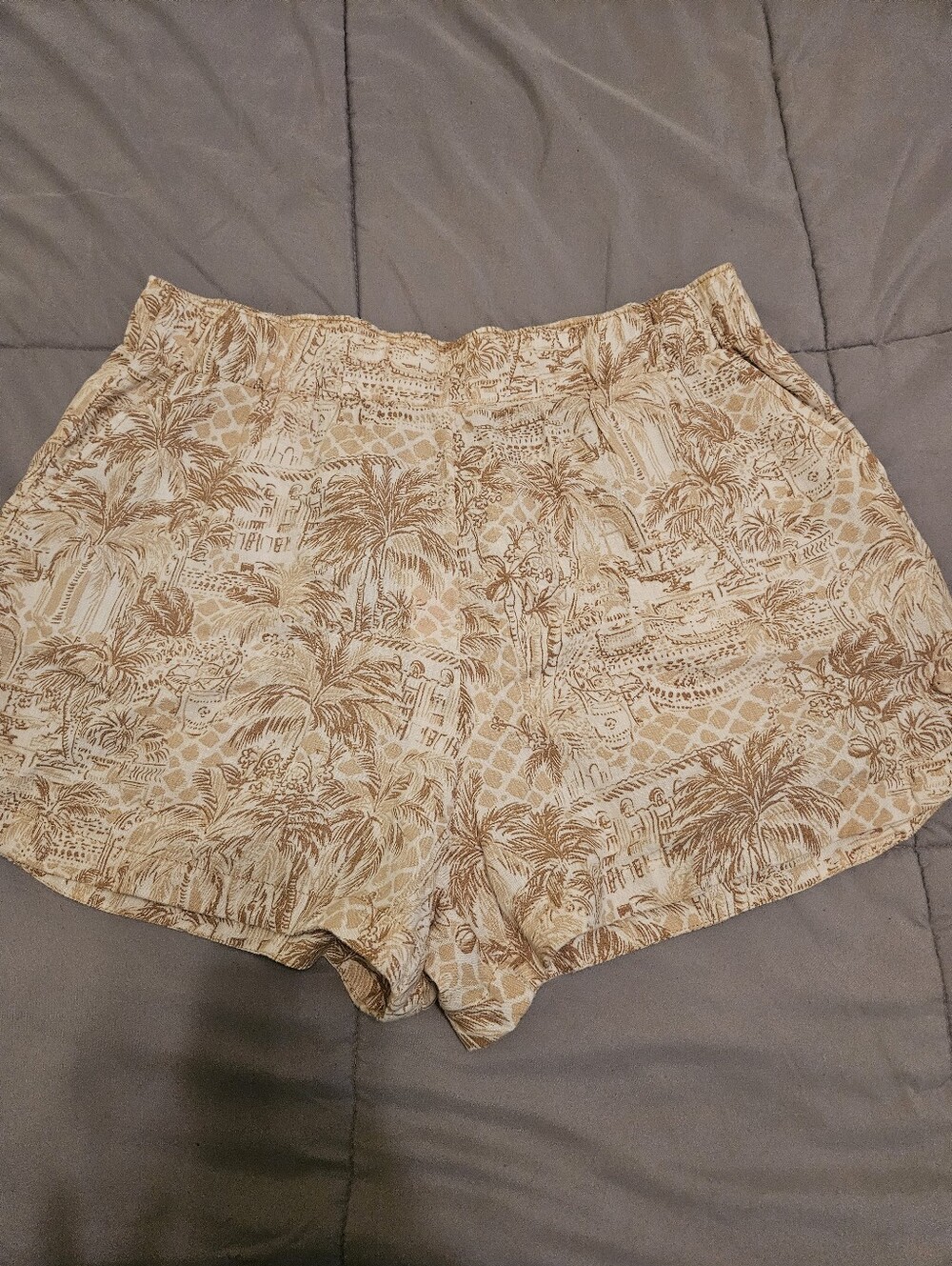 NWT Lilly Pulitzer Neutral Palm-Print High-Waist Shorts